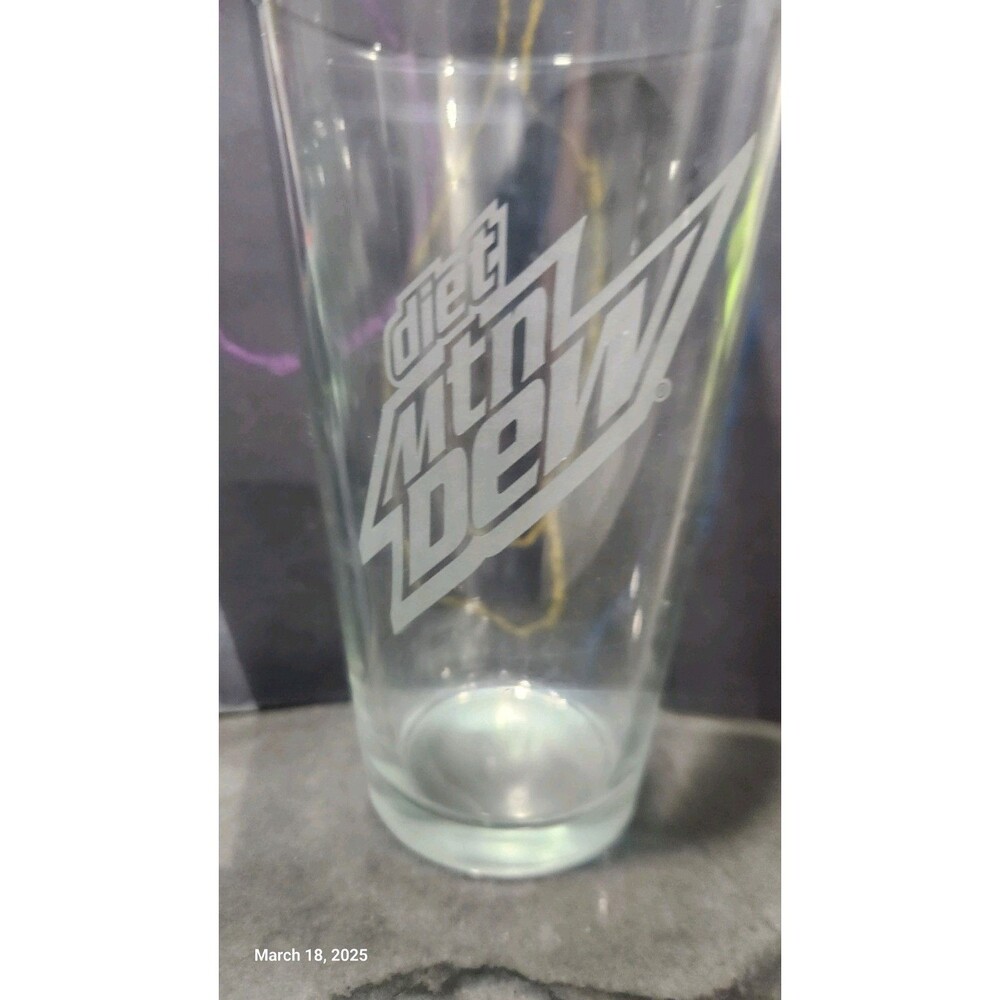 Diet Mountain Dew Etched Pint Beverage Glasses  QTY (4)